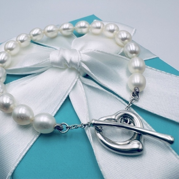 Tiffany & Co. Open Heart Pearl Toggle Bracelet in Sterling Silver with Packaging - Picture 3 of 9